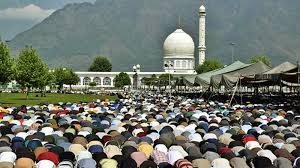 عید میلاد کے اختتامی جمعہ کے موقعے پر وادی بھر کی مسجدوں ،خانقاہوں اور زیارت گاہوں میں اجتماعات