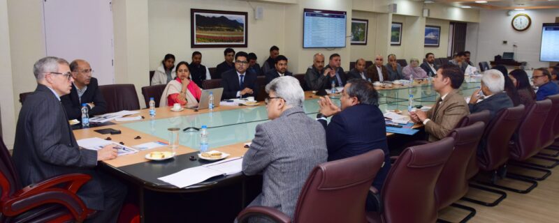 وزیرا علیٰ عمر عبداللہ نے مکانات و شہری ترقی محکمہ کے کام کاج کا جائزہ لیا