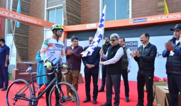 Chief Secretary flags off longest cycling expedition ‘Race Across India’ from Srinagar