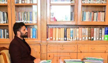 وجاہت فاروق ایل جی سے ملاقی