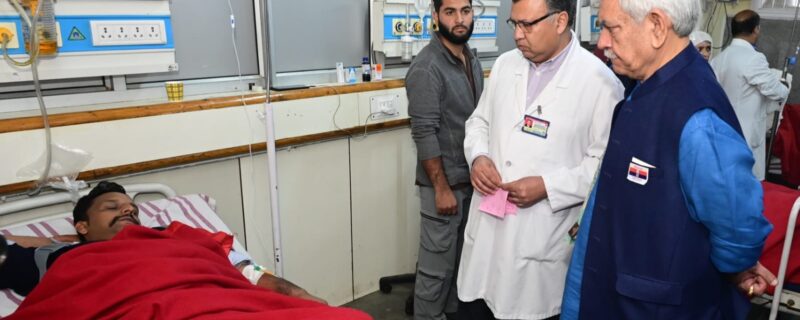 لیفٹیننٹ گورنر نے سکمز ہسپتال کا دورہ کیا
