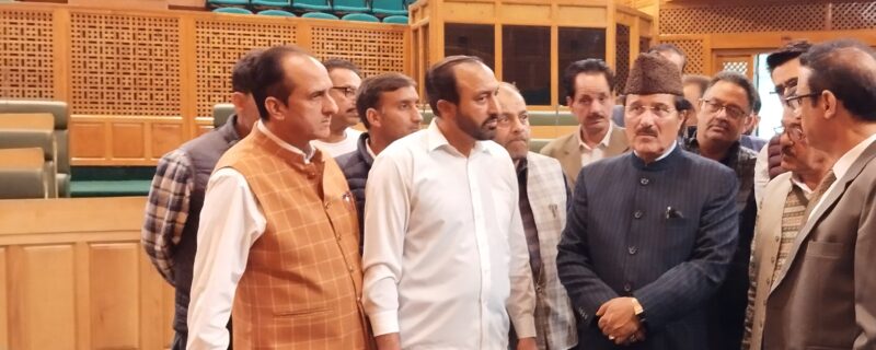 سپیکر مُبارک گُل نے قانون ساز کمپلیکس کا دورہ کیا