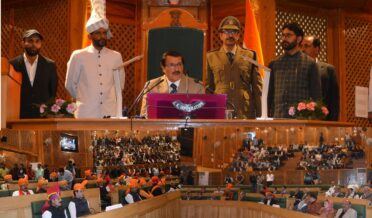 وزیراعلیٰ عمر عبداللہ اور 85 دیگراَفراد نے جموںوکشمیر قانون ساز اسمبلی کے ارکان کے طور پر حلف لیا