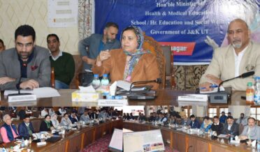 Sakeena Itoo reviews performance and functioning of H&ME Deptt