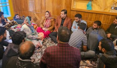 سکینہ مسعود اور جاوید احمد ڈار نے گاندربل ہلاکتوں کی مذمت کی