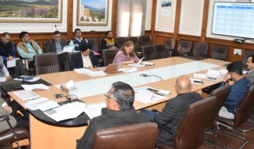 چیف سیکرٹری نے مختلف استفادہ کنندگان پر مبنی اسکیموں کے زمینی سطح پر عمل درآمد کا جائیزہ لیا