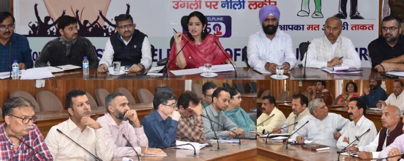 ضلع ترقیاتی کمشنر اودھمپورنے جن وِکاس کریا کم سکیم کی عمل آوری اور