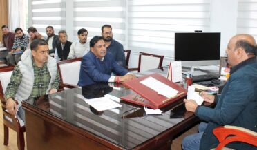 حکومت عوامی شکایات کے بروقت اَزالے کیلئے پُر عزم ہے۔ نائب وزیرا علیٰ