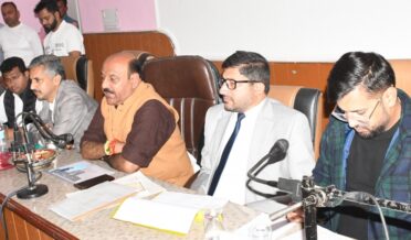 نائب وزیر اعلیٰ نے ضلع راجوری میں کنکٹویٹی کے اہم پروجیکٹوں کا جائزہ لیا