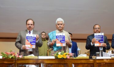 لیفٹیننٹ گورنر کا آئی یو ایس ٹی کے یوم تاسیس سے خطاب