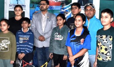 ستیش شرما نے کھیلو اِنڈیا سافٹ ٹینس سینٹر کا دور ہ کر کے کھلاڑیوں کے ساتھ بات چیت کی