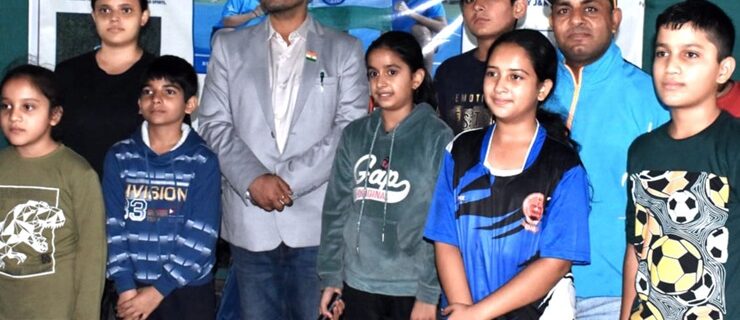 ستیش شرما نے کھیلو اِنڈیا سافٹ ٹینس سینٹر کا دور ہ کر کے کھلاڑیوں کے ساتھ بات چیت کی