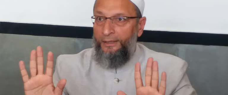 وزیراعظم مودی بھی درگاہ چادر بھیجتے ہیں: اویسی نے اجمیر شریف درگاہ معاملے پر بی جے پی-آر ایس ایس پر حملہ کیا