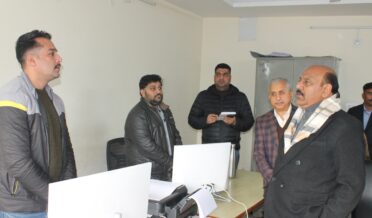 نائب وزیر اعلیٰ نے مختلف محکموں کا معائینہ کیا