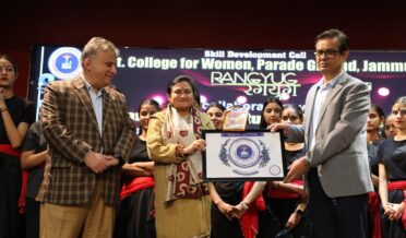 ڈاکٹر ریشمی سنگھ نے طالب علم کی مجموعی ترقی کیلئے جی سی ڈبلیو پریڈ کے اِختراعی تھیٹر پروگرام کی سراہنا کی