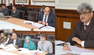 چیف سیکرٹری نے روڈ سیکٹر کی جاری سکیموں کی پیش رفت کا جائزہ لیا