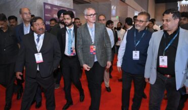 ممبئی اوٹی ایم میں وزیر اعلیٰ عمر عبداللہ نے جموںوکشمیر کی سیاحتی ترقی اور ثقافتی نمائش کی قیادت کی