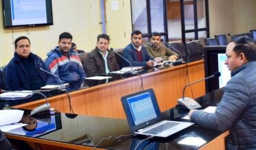 ضلع ترقیاتی کمشنر پونچھ نے پی ایم وشو کرما سکیم کی عمل آوری کا جائزہ لیا