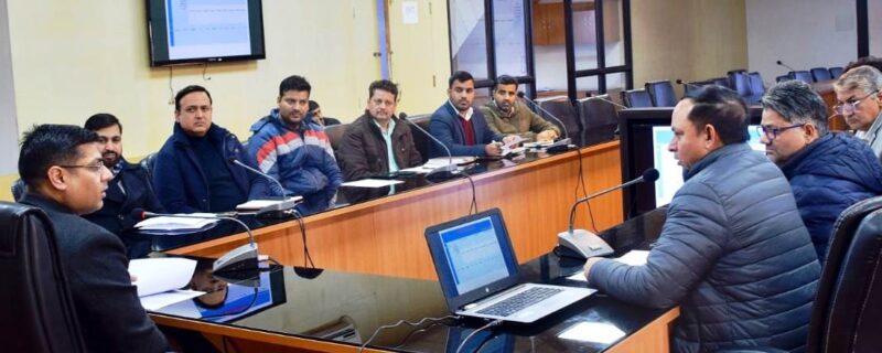 ضلع ترقیاتی کمشنر پونچھ نے پی ایم وشو کرما سکیم کی عمل آوری کا جائزہ لیا