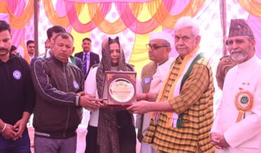 لیفٹیننٹ گورنر نے مہاتما گاندھی کو ان کی پونیہ تیتھی پر خراجِ عقیدت پیش کیا