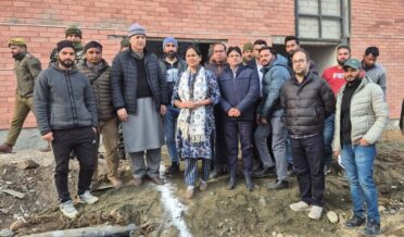 مرکزی وزیر نے بڈگام میں اِی ایس آئی سی ہسپتال کی تعمیر کا جائزہ لیا