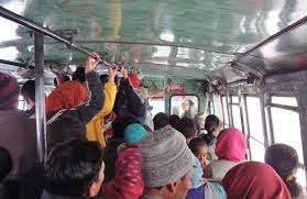 مسافر گاڑیوں مختص سیٹوں کے حکمنامہ پر عملدر آمد نہ ہونے کے باعث خواتین مسافروں کو کافی پریشانیوں کا سامنا