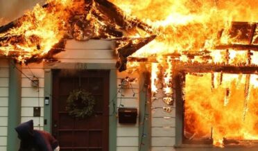 ’دنیا کا کوئی بھی ’پانی کا نظام‘ لاس اینجلس کی آگ پر قابو پانے کی صلاحیت نہیں رکھتا‘