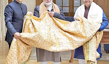 modi in dargah