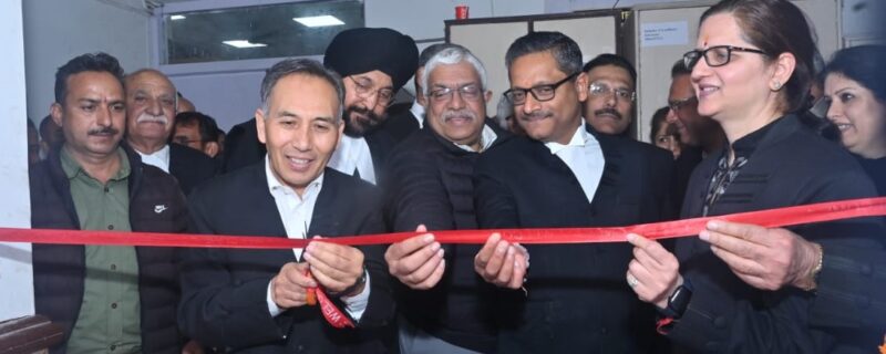 قچیف جسٹس نے ہائی کورٹ کمپلیکس جانی پور میں کورٹ روم اور بار روم کا اِفتتاح کیا
