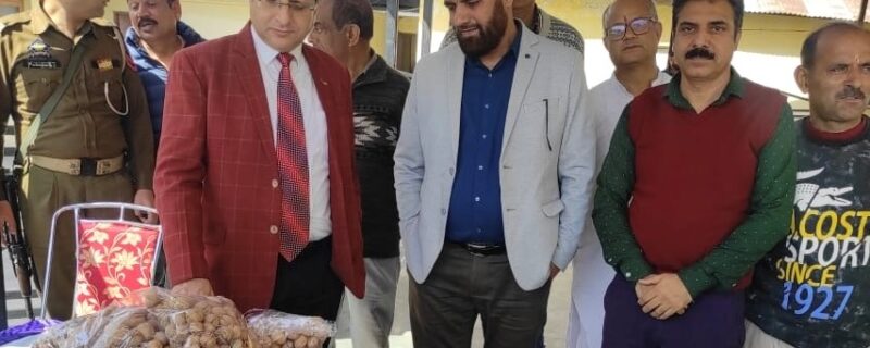 کمشنر ریلیف اینڈ رِی ہیبلٹیشن کا مائیگرنٹ کیمپوں کا دورہ کیا اور مہاشیو راتری کے اِنتظامات کا جائزہ لیا