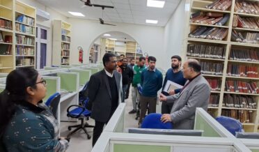 کمشنر سیکرٹری کلچر نے ایس آر ایس لائبریری جموں کے کام کاج کا جائزہ لیا