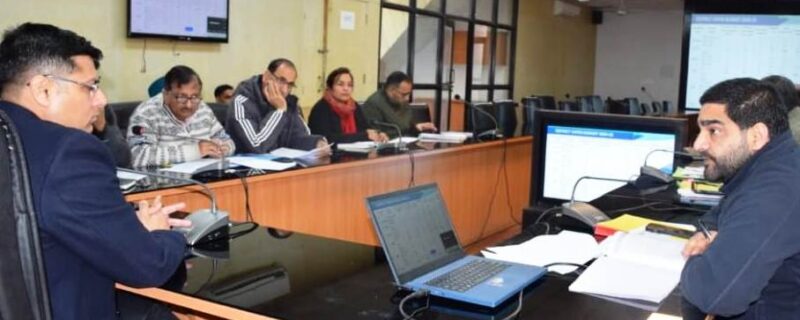 ضلع ترقیاتی کمشنر پونچھ نے کیپکس بجٹ کے کاموں کی پیش رفت کا جائزہ لیا