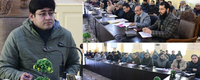 ضلع ترقیاتی کمشنر گاندربل نے ڈِسٹرکٹ کیپکس کے تحت پیش رفت کا جائزہ لیا