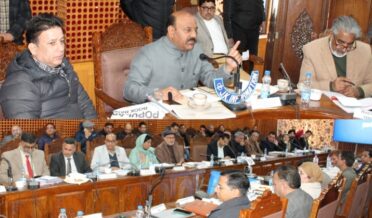 نائب وزیر اعلیٰ نے شوپیاں میں ترقیاتی سرگرمیوں کا جائزہ لیا