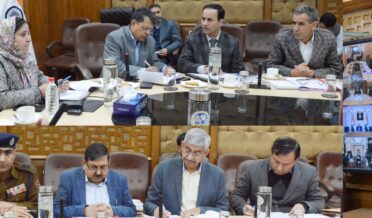 اِمتحانی مراکز کے اندر اور آس پاس طلبا ٔ کیلئے ساز گار ماحول کو یقینی بنائیں۔سکینہ اِیتو کی ضلع ترقیاتی کمشنر وں کو ہدایت