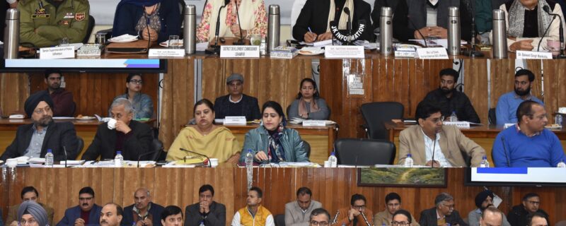 ستیش شرما نے اودھمپور میں ترقیاتی منصوبوں اور فلیگ شپ اسکیموں کا جائیزہ لیا