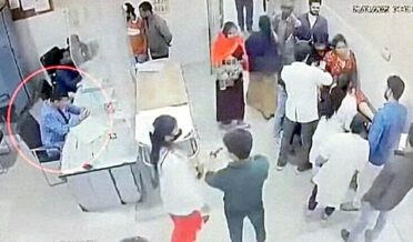 ڈاکٹر دیکھ رہا تھا فون پر ریلیزہارٹ اٹیک سے مریضہ کی موت
