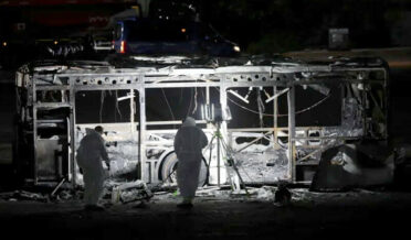 اسرائیل میں 3 بسوں میں دھماکے، نیتن یاہو کا مغربی کنارے میں بڑے آپریشن کا حکم