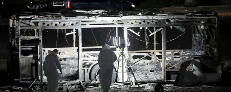 اسرائیل میں 3 بسوں میں دھماکے، نیتن یاہو کا مغربی کنارے میں بڑے آپریشن کا حکم