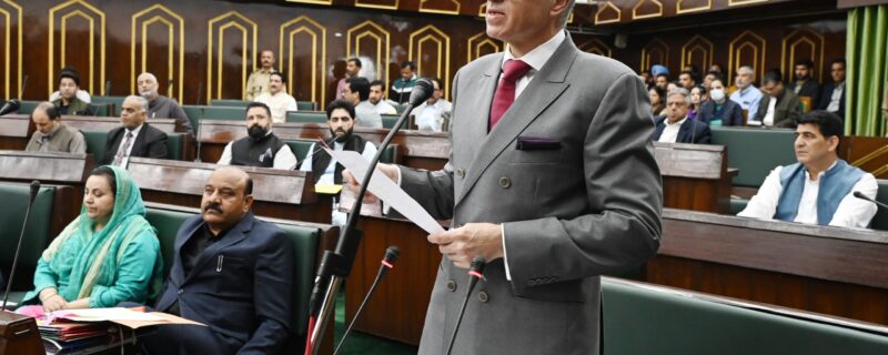 قرض اور واجبات کا کچھ حصہ لداخ کو منتقل کرنے کا معاملہ ایم ایچ اے کے ساتھ اُٹھایا گیا۔ وزیر اعلیٰ