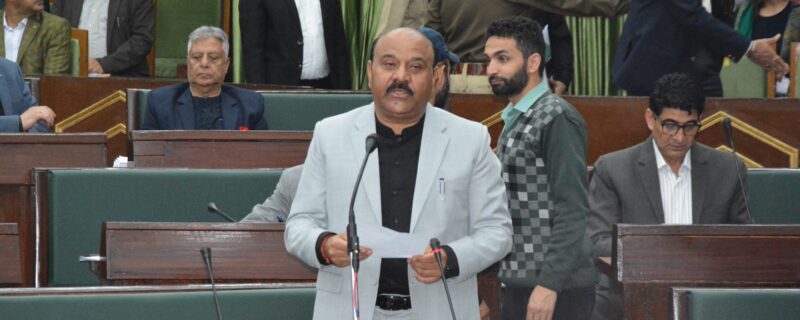 ایوان نے پی ڈبلیو ڈی ، آئی اینڈ سی ، مائیننگ ، سکل ڈیولپمنٹ ، لیبر اینڈ ایمپلائمنٹ محکموں کے گرانٹ پاس کئے