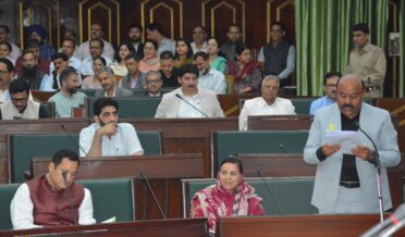 وزیر اعظم خصوصی پیکیج کے تحت اِستفادہ کنندگان کو 6,000میں سے 5,868 تقرری کے احکامات جاری کئے گئے ۔نائب وزیرا علیٰ