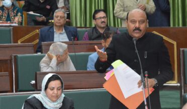 سڑکوں کے تمام منصوبوں کی بروقت تکمیل کیلئے کام تیز کیا جائے گا۔ نائب وزیرا علیٰ