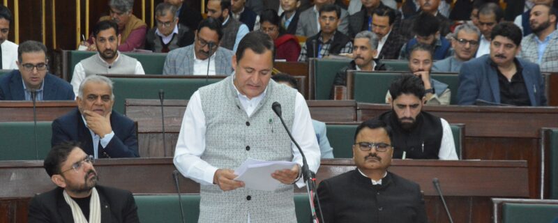 کیرن ایک نئے سیاحتی مقام کے طور پر اُبھر رہا ہے ۔ جاوید احمد ڈار