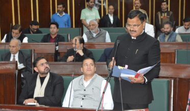 جاوید رانا نے سول سیکرٹریٹ جموں میں چنار کا پودا لگایا