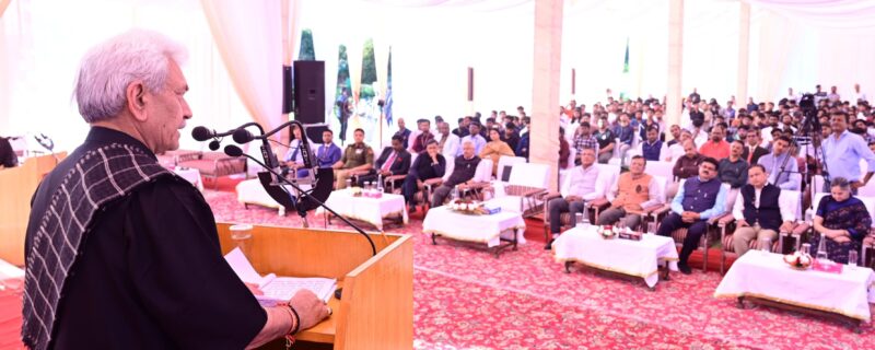 لفٹینٹ گورنر نے راج بھون میں بہار دیوس کے جشن میں شرکت کی