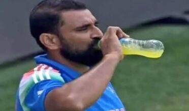 رمضان میں میاچ کے دوران روزہ چھوڑنے پر محمد شامی بنے نشانہ