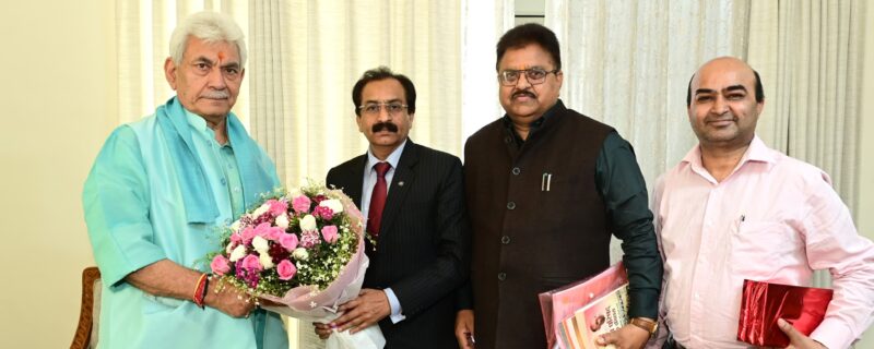 پرمیشوری کیئر اینڈ کیور چیریٹیبل ٹرسٹ کے نمائندوں نے لیفٹیننٹ گورنر جناب منوج سنہا سے ملاقات کی