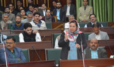 حکومت نے ڈِسٹرکٹ ہسپتال راجوری کو مناسب جگہ پر منتقل کرنے کا فیصلہ کیا۔ سکینہ اِیتو