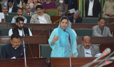 باورچی اور معاونین کی اُجرت میں اِضافے کا معاملہ آئندہ پی اے بی میٹنگ میں اُٹھایا جائے گا۔ سکینہ اِیتو